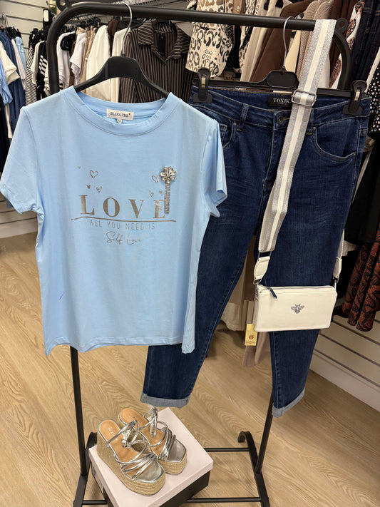 CHERRY love motif bling Tshirt - sky blue